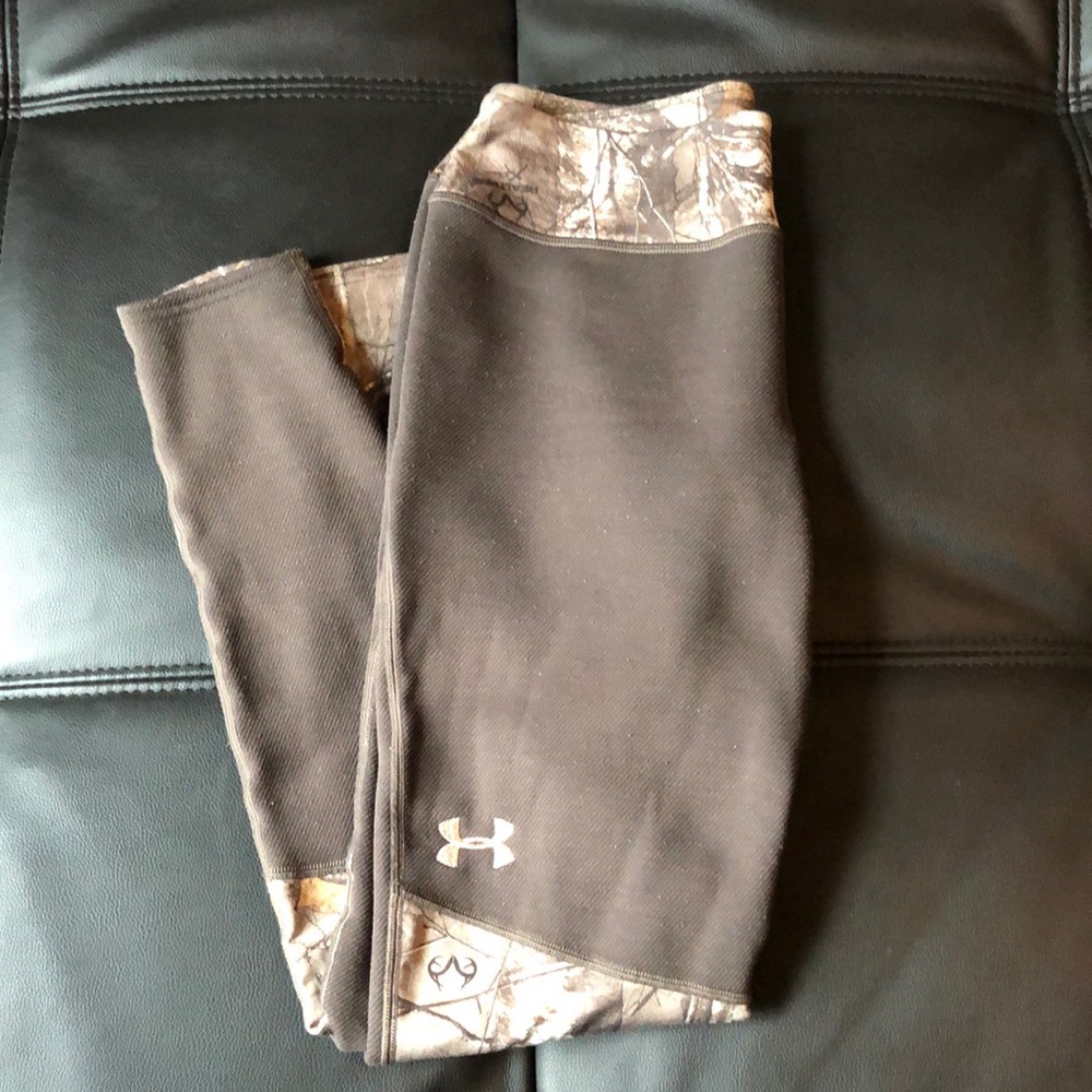 Under Armour lined camp leggings